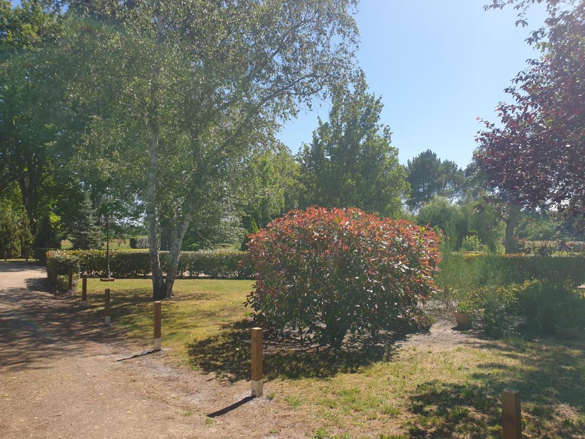 La Grange De Mombel Villa Losse Bagian luar foto
