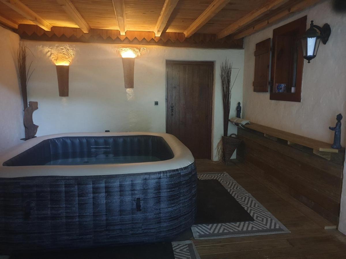La Grange De Mombel Villa Losse Bagian luar foto